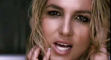 sex hoàng cửu bảo Charlotte Sartre được fucked bởi một anh chàng sex moi hay da đen.